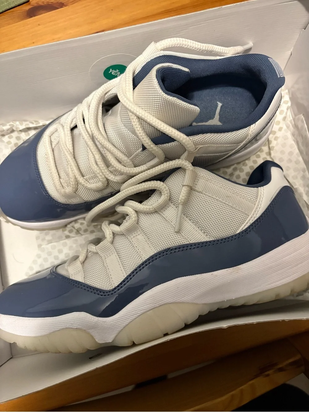 Jordan Low-Top Sneakers in White and Blue-Gray